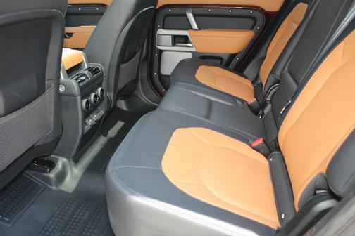 2024 Land Rover Defender X-Dynamic SE