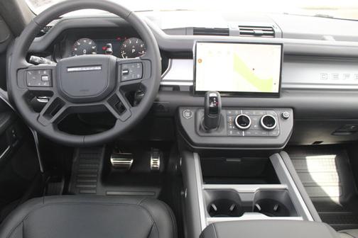 2025 Land Rover Defender V8