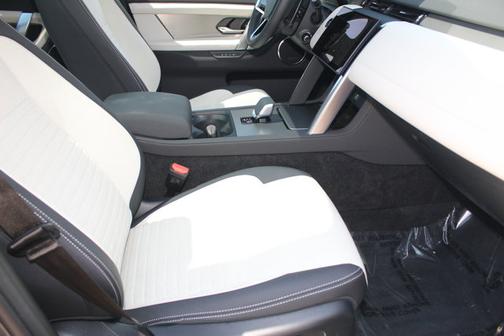 2025 Land Rover Discovery Sport Dynamic SE