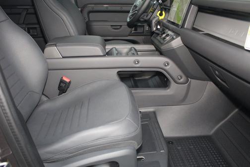 2025 Land Rover Defender