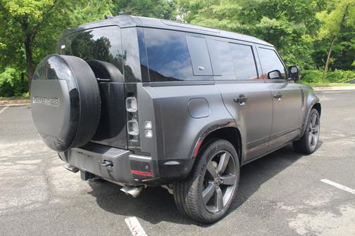 2024 Land Rover Defender Carpathian Edition