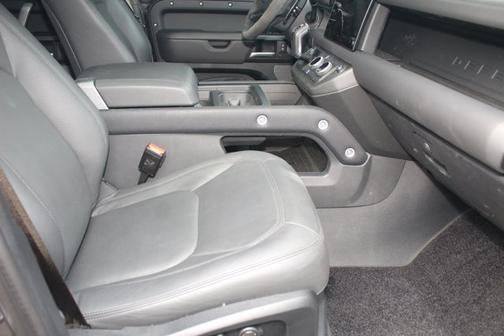 2024 Land Rover Defender Carpathian Edition