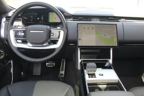 2025 Land Rover Range Rover SE