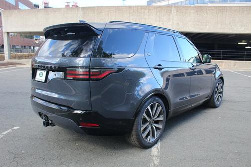 2024 Land Rover Discovery Dynamic SE