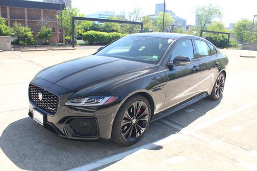 2024 Jaguar XF R-Dynamic SE