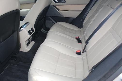 2018 Land Rover Range Rover Velar P250 SE R-Dynamic