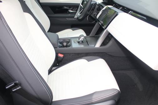 2025 Land Rover Discovery Sport S