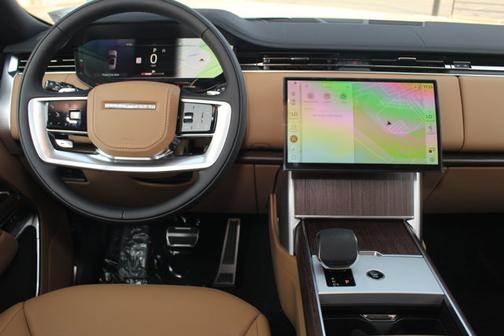 2025 Land Rover Range Rover SE