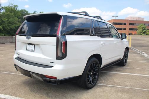 2022 Cadillac Escalade Sport