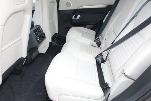 2025 Land Rover Discovery Dynamic SE