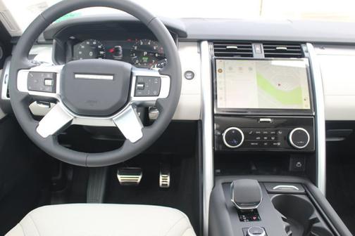2025 Land Rover Discovery Dynamic SE