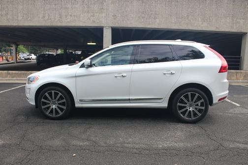 2017 Volvo XC60 T6 Inscription