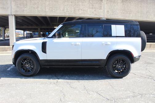 2025 Land Rover Defender X-Dynamic SE
