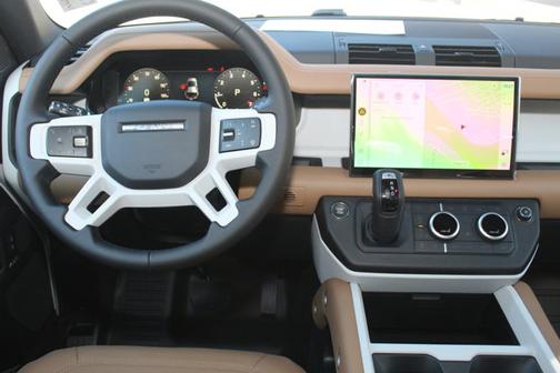 2025 Land Rover Defender X-Dynamic SE