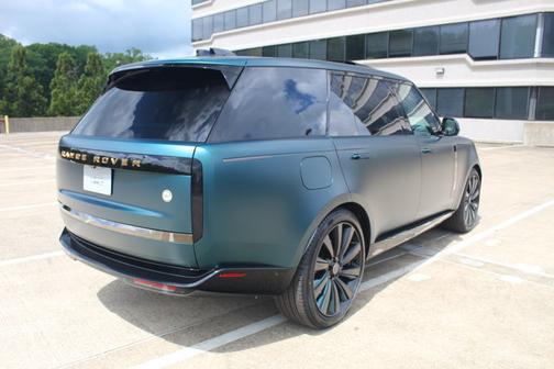 2025 Land Rover Range Rover SV
