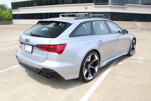 2025 Audi RS 6 Avant performance
