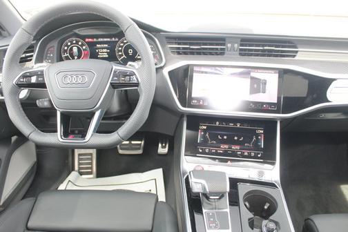 2025 Audi RS 6 Avant performance