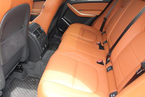 2025 Jaguar F-PACE R-Dynamic S