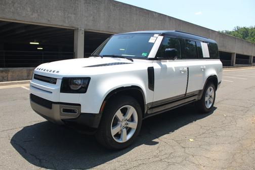 2025 Land Rover Defender X-Dynamic SE