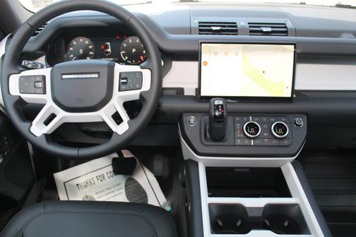 2025 Land Rover Defender X-Dynamic SE
