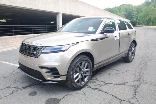 2026 Land Rover Range Rover Velar Dynamic SE
