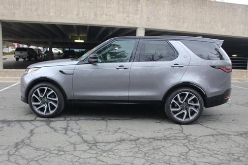 2025 Land Rover Discovery Dynamic SE