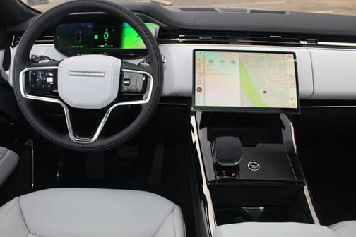 2025 Land Rover Range Rover Sport SE