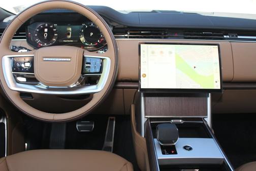2025 Land Rover Range Rover SE