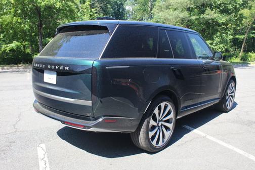 2025 Land Rover Range Rover SE