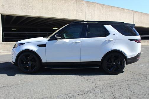 2025 Land Rover Discovery Dynamic SE