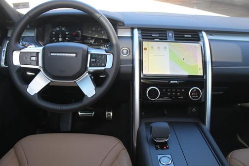 2025 Land Rover Discovery Dynamic SE