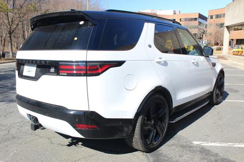 2025 Land Rover Discovery Dynamic SE