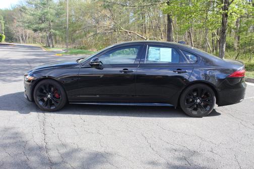 2024 Jaguar XF R-Dynamic SE