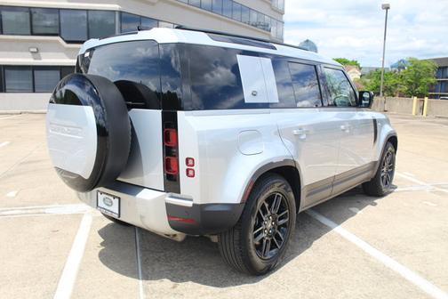 2024 Land Rover Defender S