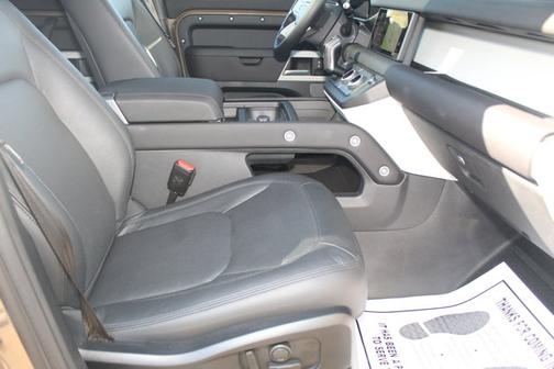 2024 Land Rover Defender S