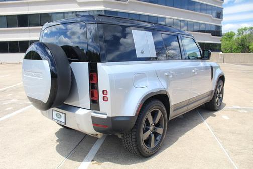 2024 Land Rover Defender S