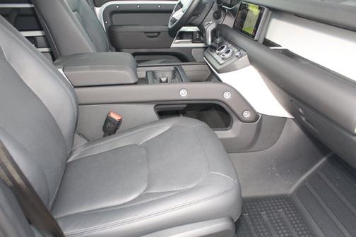 2024 Land Rover Defender S
