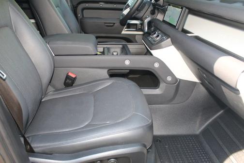 2023 Land Rover Defender S