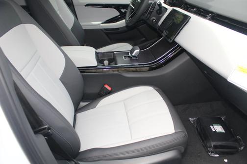 2026 Land Rover Range Rover Evoque Dynamic SE