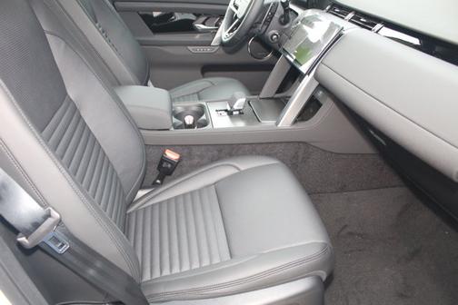 2025 Land Rover Discovery Sport S