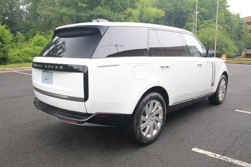2025 Land Rover Range Rover SE