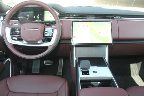 2025 Land Rover Range Rover SE