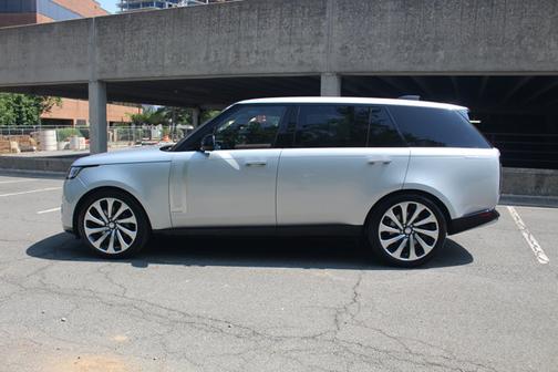2023 Land Rover Range Rover Autobiography