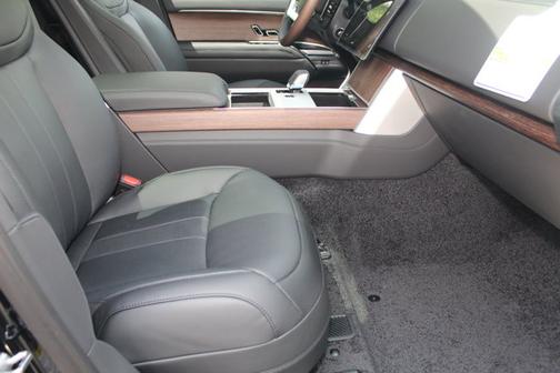 2025 Land Rover Range Rover Autobiography