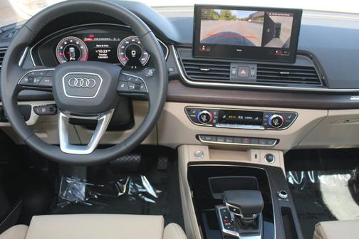 2024 Audi Q5 S line Premium Plus