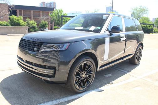 2025 Land Rover Range Rover SE
