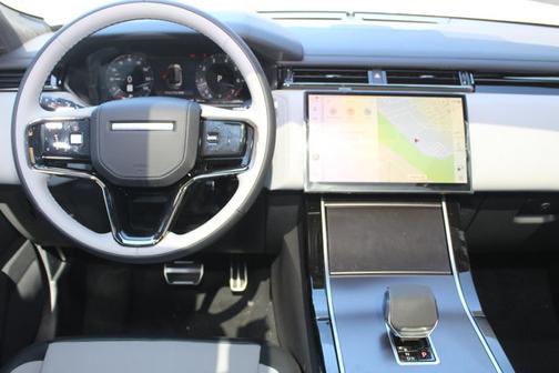 2026 Land Rover Range Rover Velar Dynamic SE