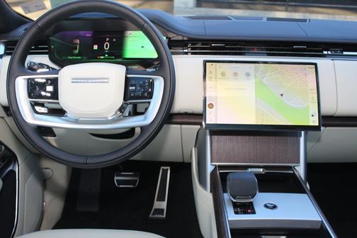 2025 Land Rover Range Rover SE