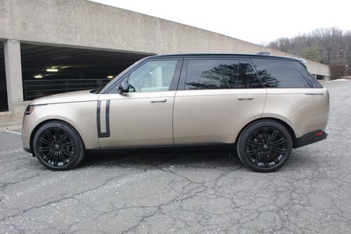 2025 Land Rover Range Rover SE