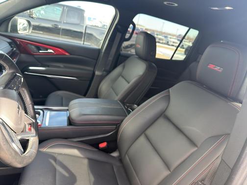 Sterling Gray Metallic 2024 Chevrolet Traverse AWD Z71